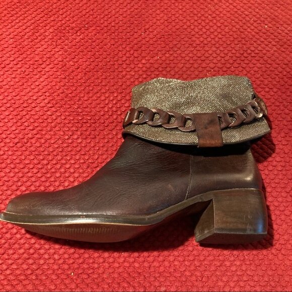 KARSTON Sz 39 Golden Fabric Folded  Top w/ Embellishment Band Almond Toe Booties - Picture 8 of 12